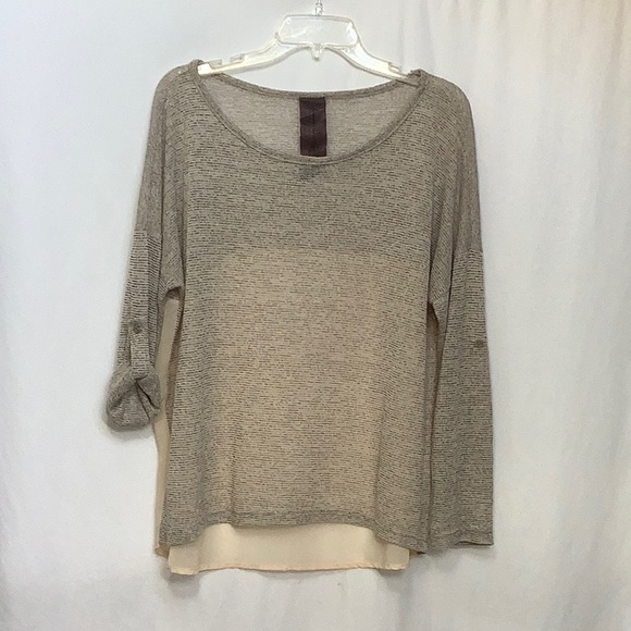 Moon Collection Lightweight Neutral Mixed Media Blouse Size XL - Picture 5 of 15